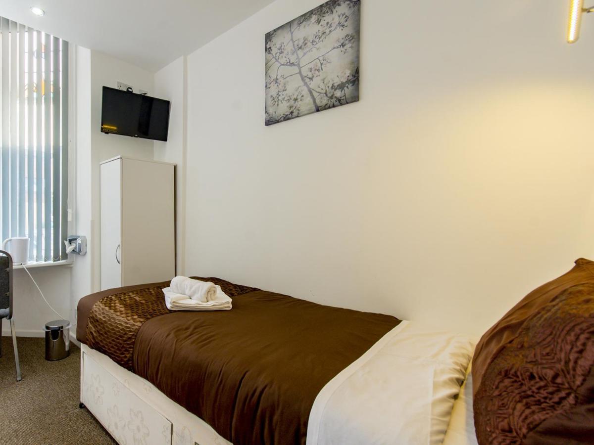 The Cotswold Nottingham Quarto foto