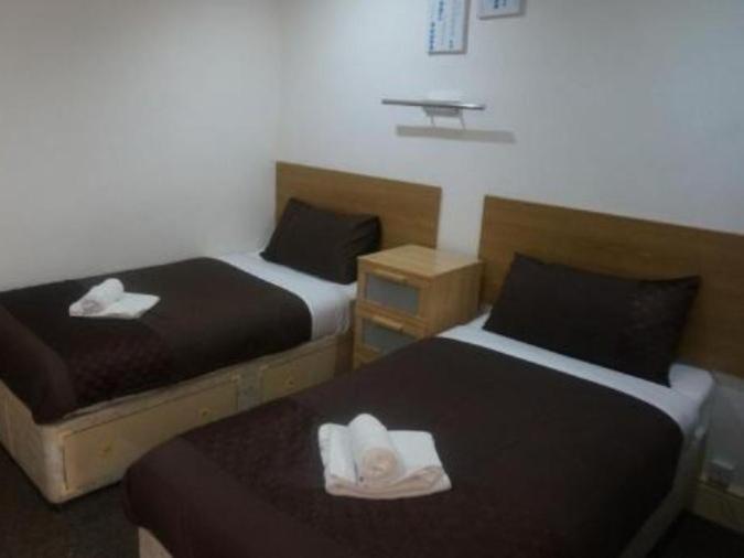 The Cotswold Nottingham Quarto foto